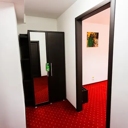 Hotel Corona 3*